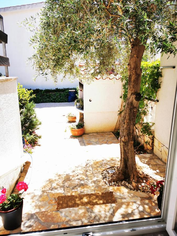 Apartment4Two - Studioapartment Vir Bagian luar foto
